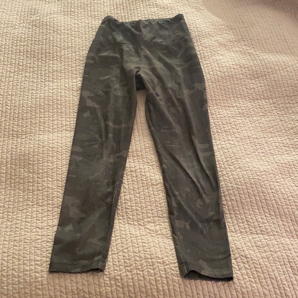 Camo yoga leggings/yoga pants